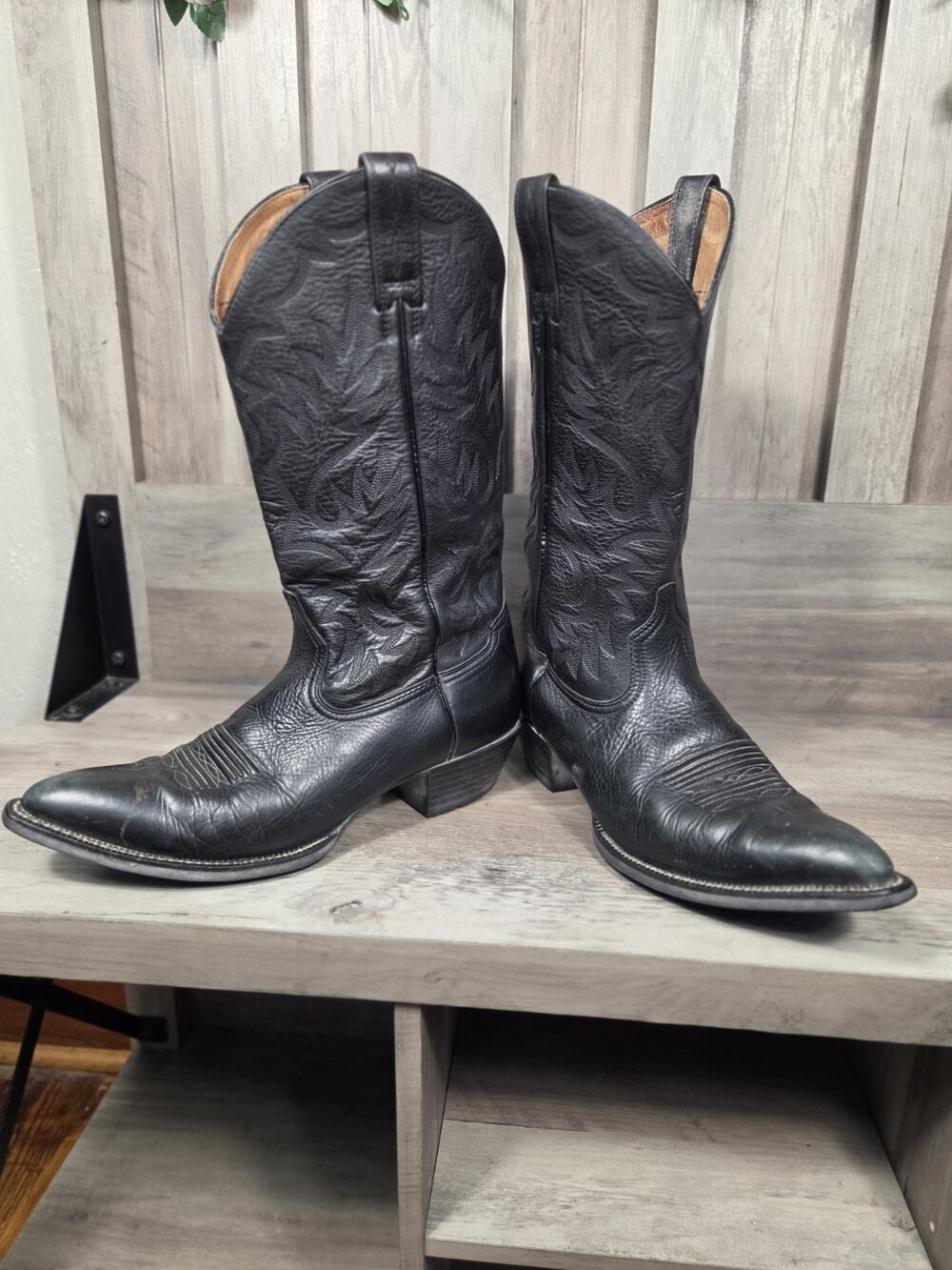 Ariat Men's 10.5D Black Leather Western Cowboy Boots Style 35105 Square Toe